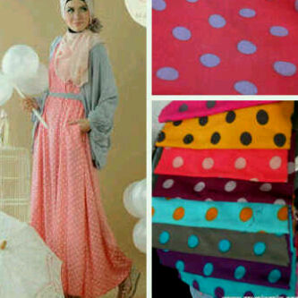 Cheerful Hijab Style
